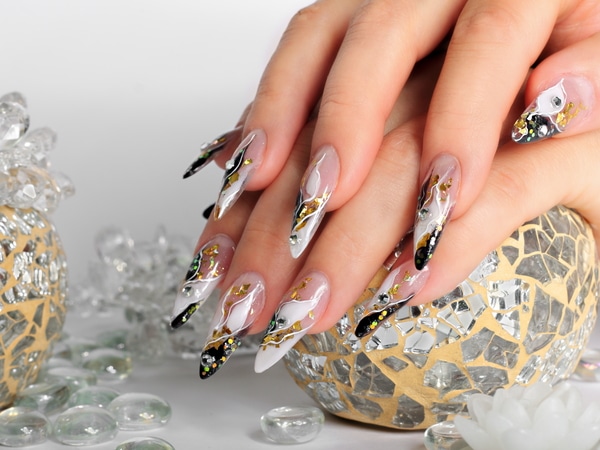 nail art com cristais artisticos